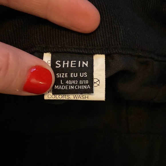 SHEIN distressed shorts - Picture 2 of 8